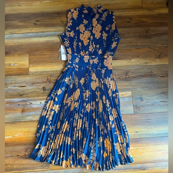 Nanette Lepore printed pleated sleeveless dress size 6 - Picture 6 of 13